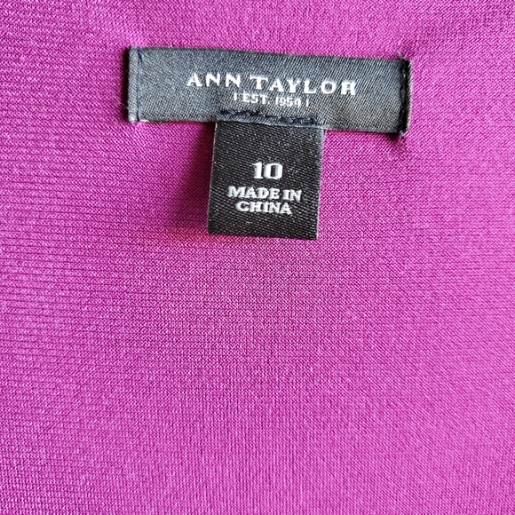 Ann Taylor Sleeveless Wrap Like Purple and Black Print Dress Size 10 - Picture 3 of 10